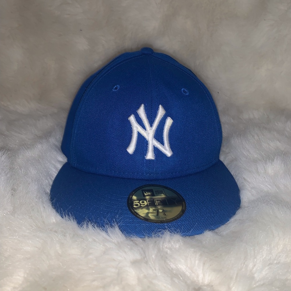 Royal blue Yankees Fitted, grey brim
